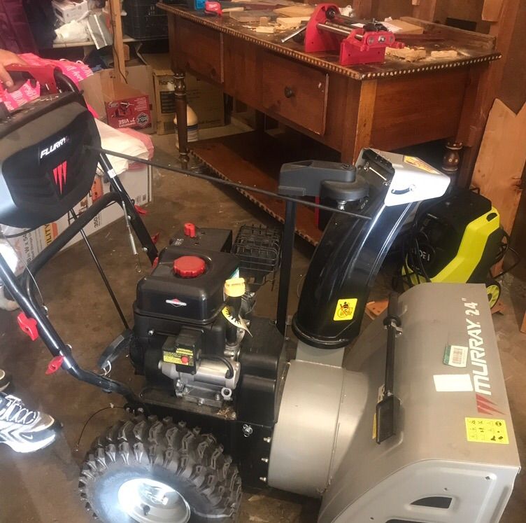 Flurry XL Murray 24” Snow Blower