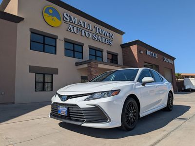 2022 Toyota Camry Hybrid LE