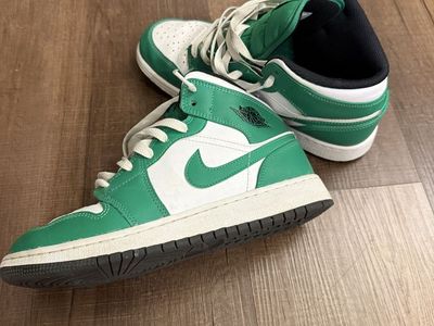Nike Kid's Air Jordan 1 Mid Sneaker Size 6