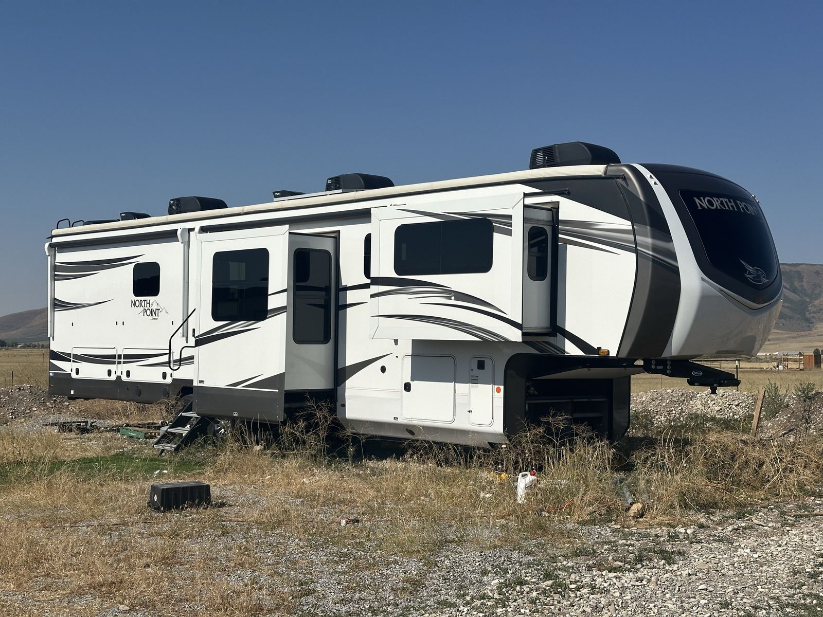 2021 Jayco North Point 382FLRB – Excellent Condition – $65,000
