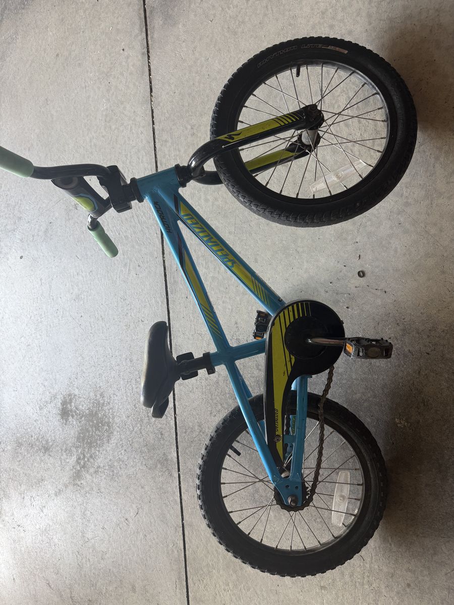 Specialized Hotrock 16