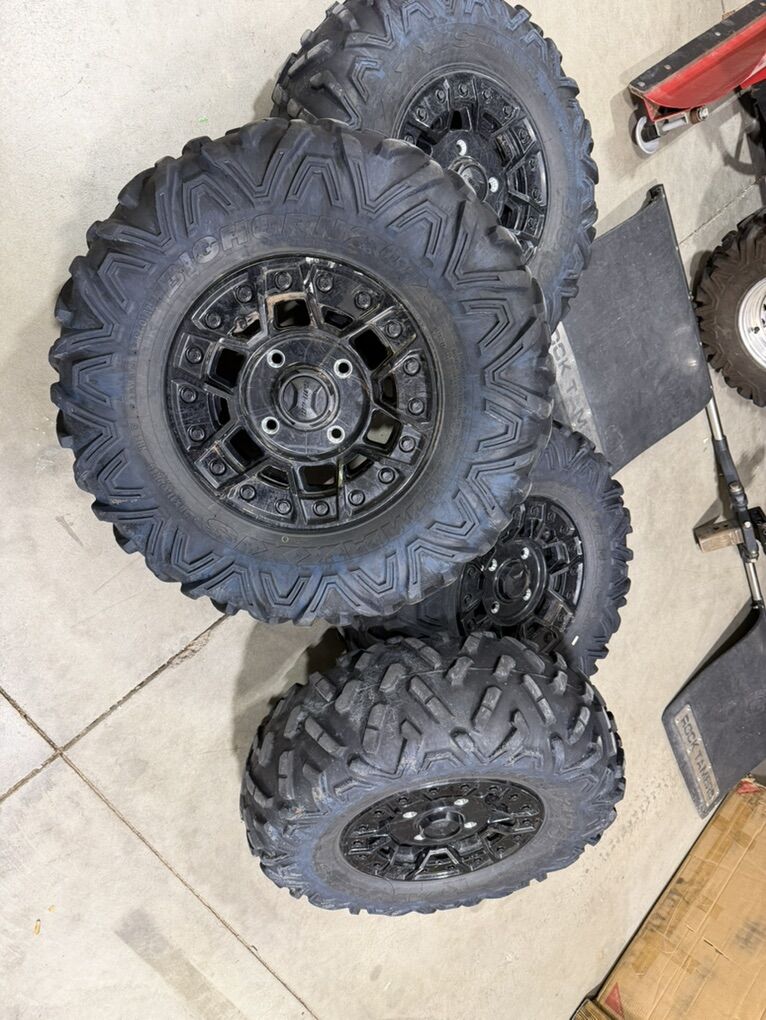 Can Am X3 Bead Lock Rims And Tires