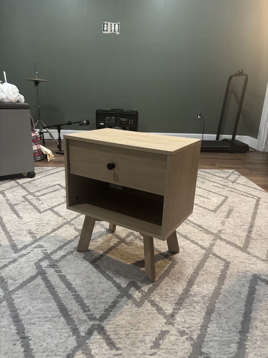 Night stand