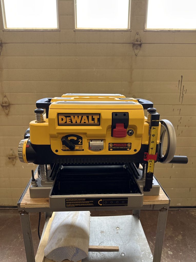 Dewalt 735 Planer