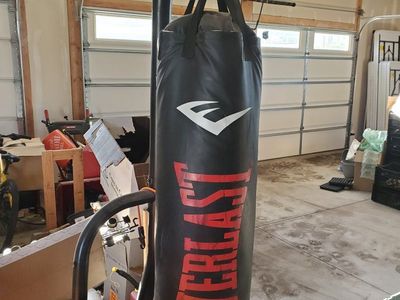 Everlast punching bag with stand