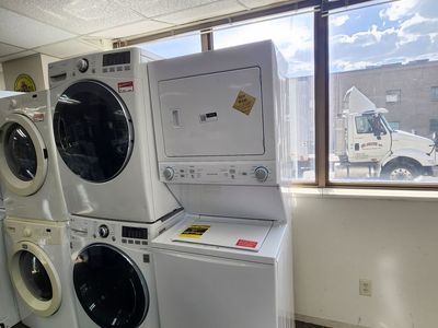BRAND NEW! FRIGIDAIRE WASHER AND ELECTRIC DRYER STACKER!