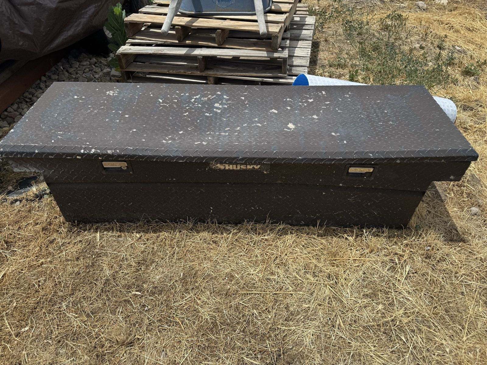 Husky Black Diamond Plate Truck Tool Box - Weather-Resistant Storage