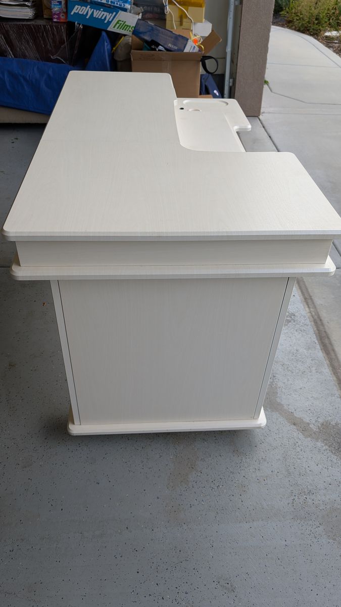 Main image 6
