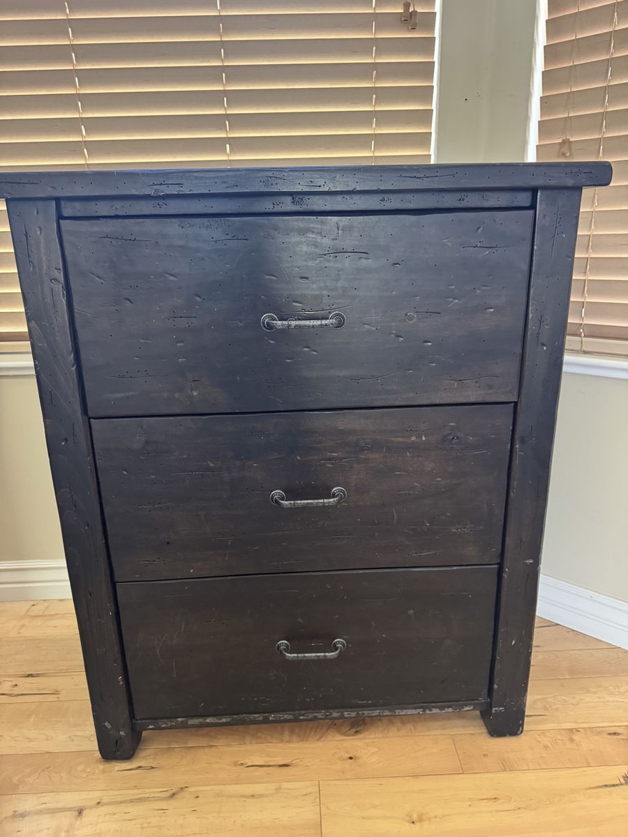 2 Hardwood dressers