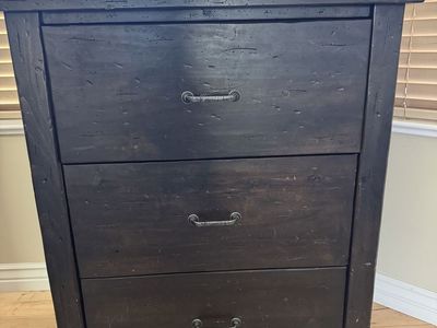 2 Hardwood dressers
