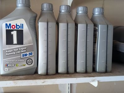 Mobil 1 Advanced Full Synthetic 5W-30 Motor Oil - 5x Quart Bottles