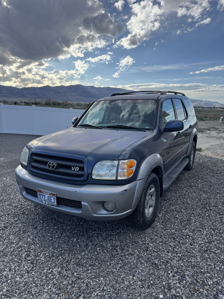 2002 Toyota Sequoia SR5