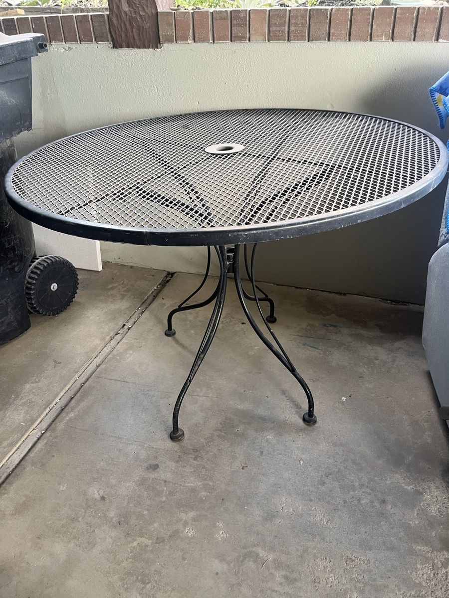 Patio table