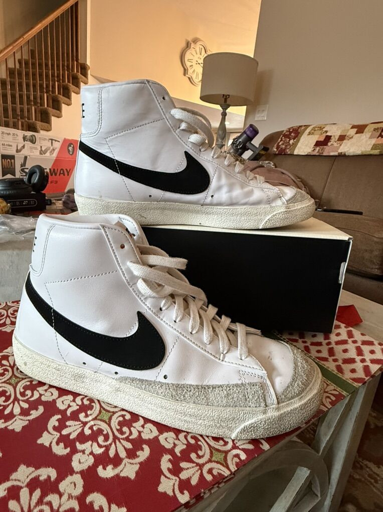 Nike Mens Blazer 77 Size 9.5