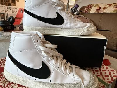 Nike Mens Blazer 77 Size 9.5