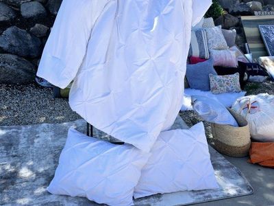 blankets and bedding