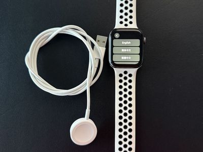 Apple Watch Series 4 - 44mm - Black - GPS Only