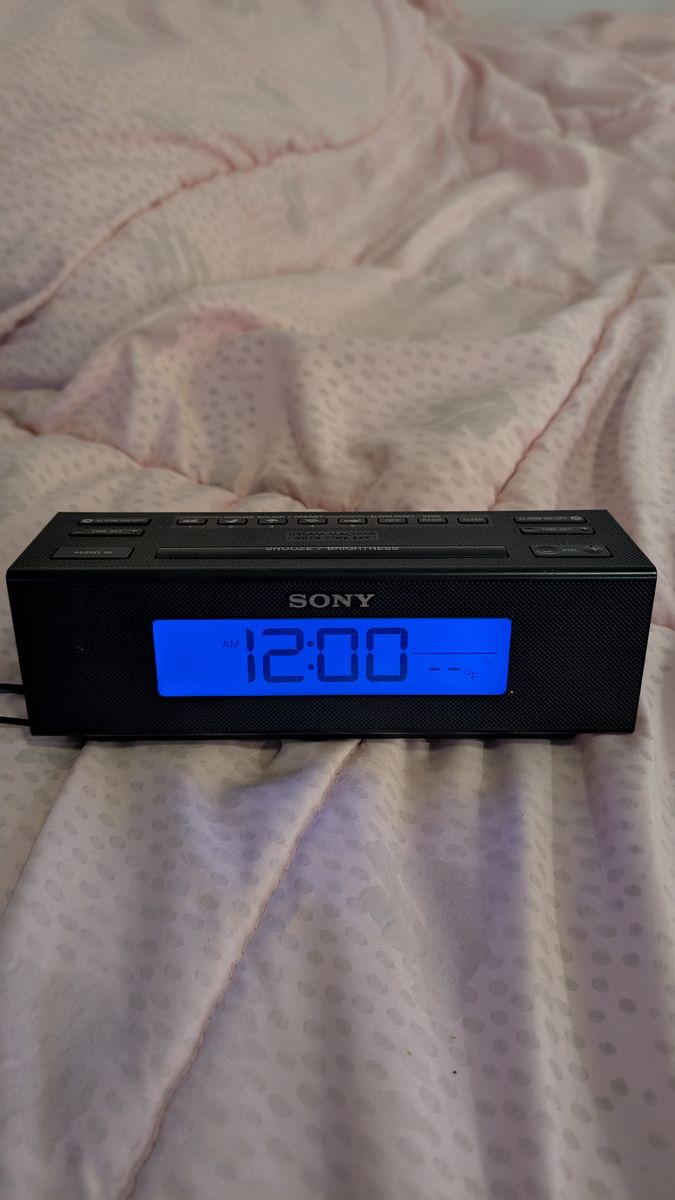 SONY RADIO BUNDLE! HANDHELD AND ALARM CLOCK