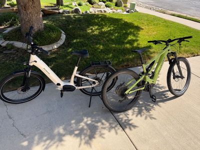 Couples E-Bikes