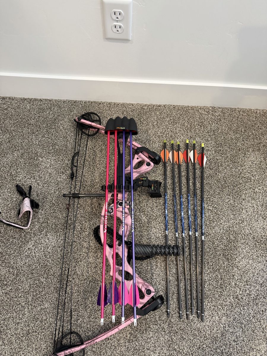 Hoyt Ruckus Youth bow