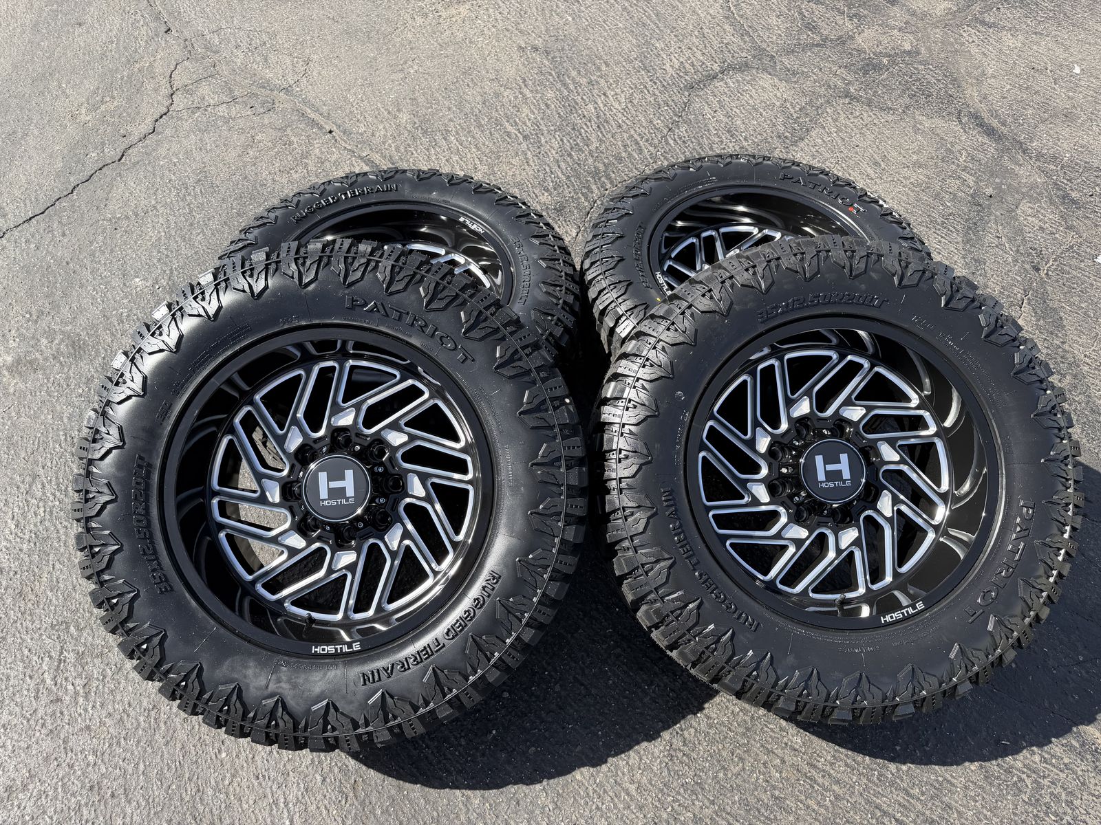 New 35x12.50r20 RT Hostile H116 8x170 Ford F350 8