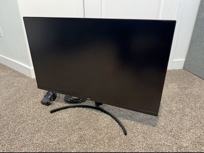 LG 1440p 32in display