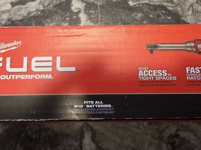 New in Box Milwaukee M12 FUEL 12V Lithium-Ion Brushless Cordless 3/8 in. Extended Reach High Speed Ratchet (Tool Only