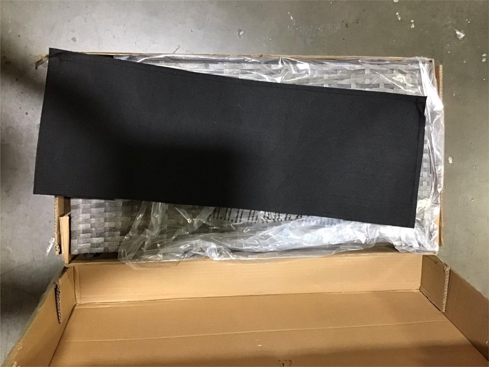 Main image 6