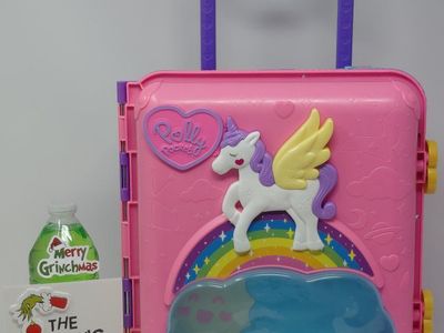 🦄 Polly Pocket Unicorn Park Rolling Suitcase Playset