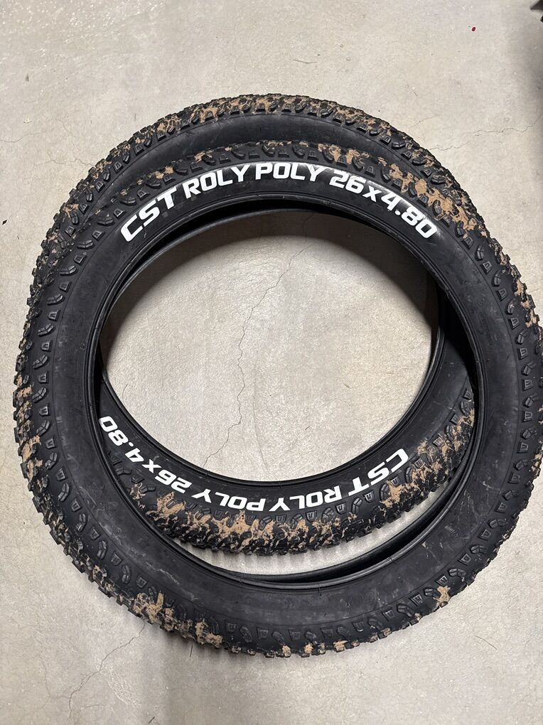 CST Roly Poly 26x4.8