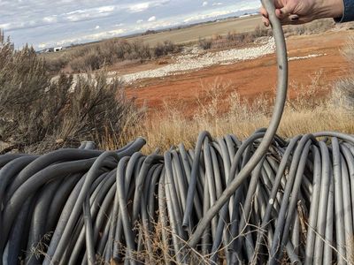 Graity irrigation siphon tubes