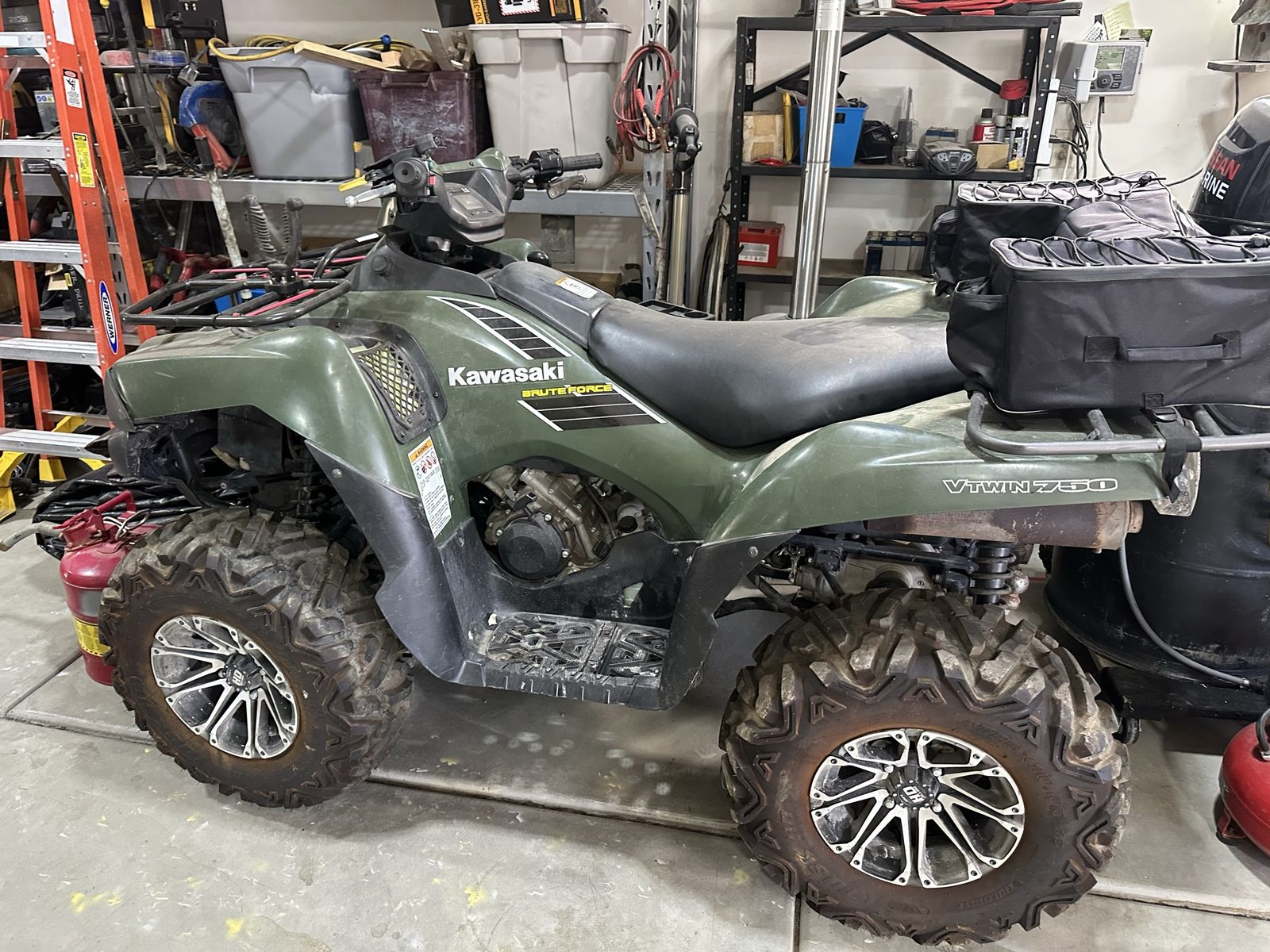 Kawasaki Brute Force V twin 750