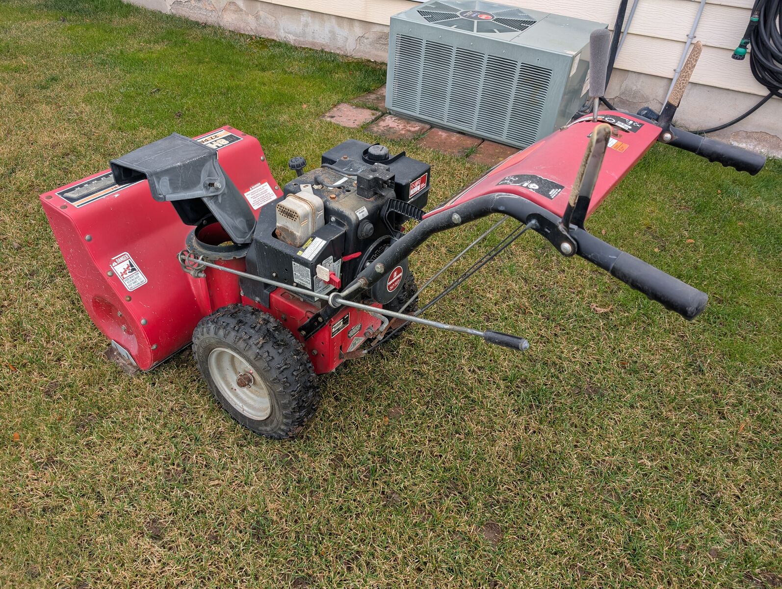 Tecumseh Snow Blower - 8HP 27" Fires right up!