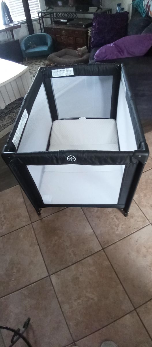 Dream On Me playpen
