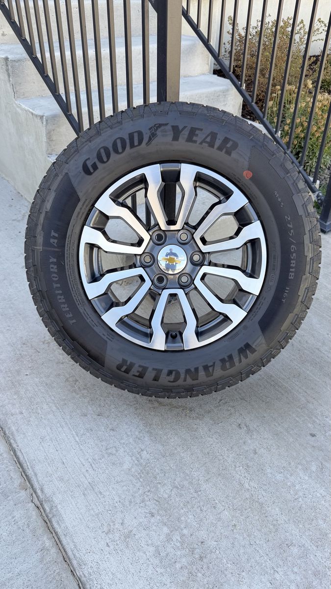 Chevy Silverado 1500 Tahoe Suburban Rims and Tires 275/65R18 Goodyear