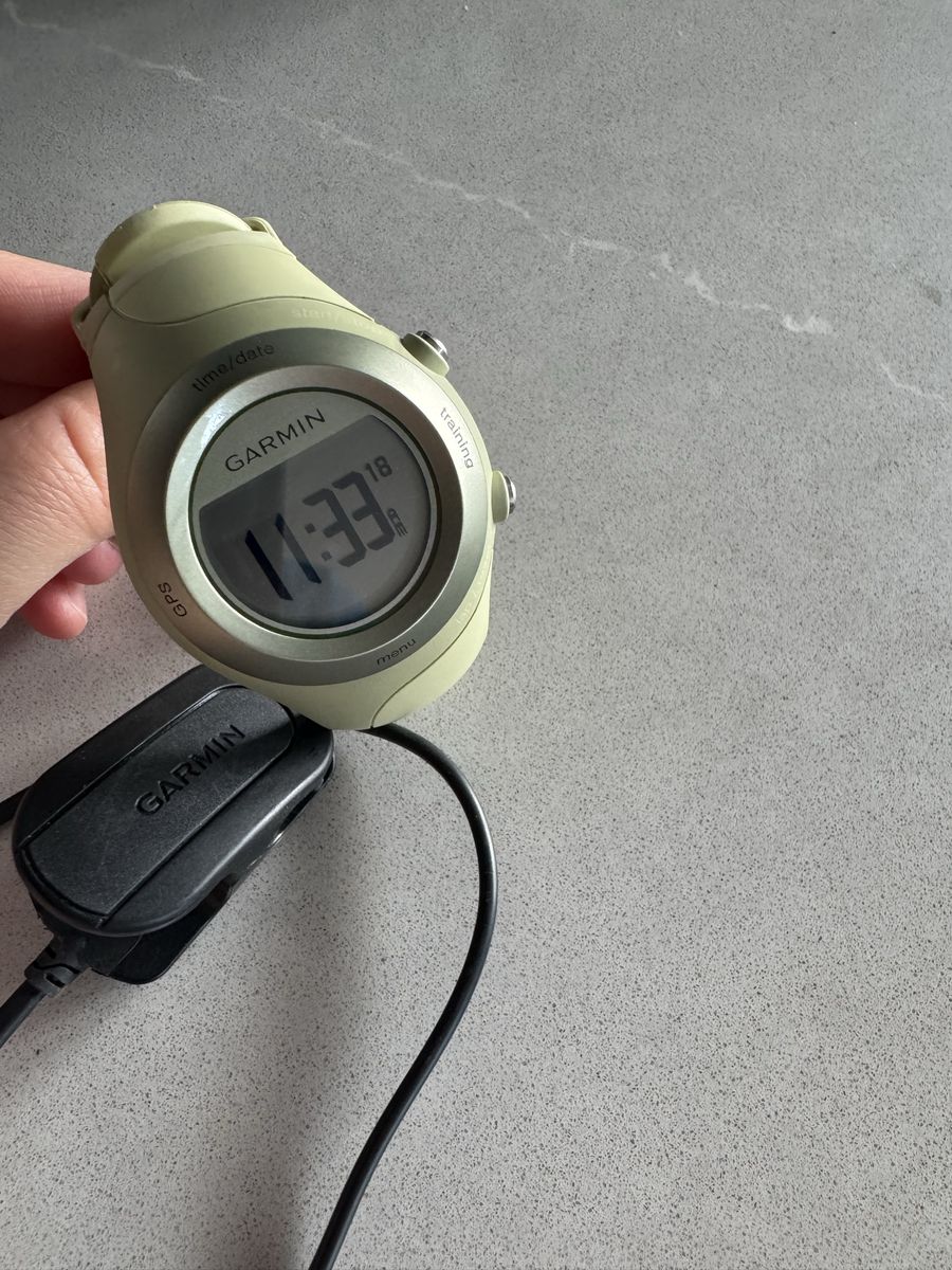 Garmin Forerunner 405 GPS Running Watch with Charging Clip