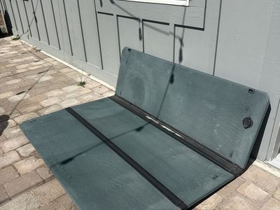 Toyota Tacoma 2017 Hard Trifold Bed Cover