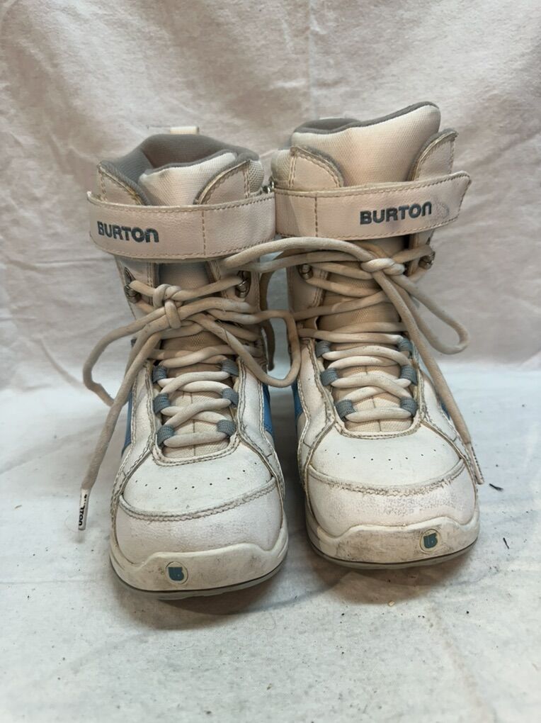 Burton Freestyle Youth Size 5 Snowboard Boots