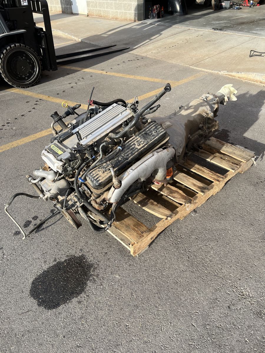 Low mile Chevy LT 1 with 700r trans