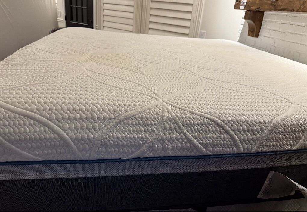 Sealy Posturepedoc Hybrid King Mattress! Only $150