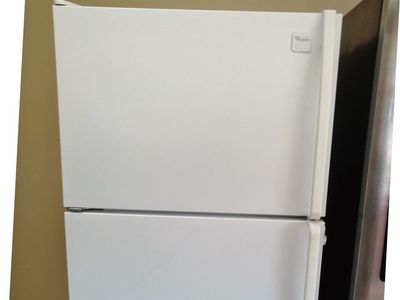 White 18 cf Top Freezer Refrigerator~90 Day Guarantee
