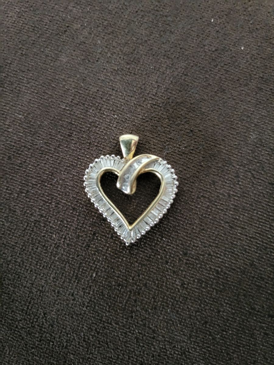 14K Gold Diamond Heart Pendant, Baguette & Round Cut Diamonds