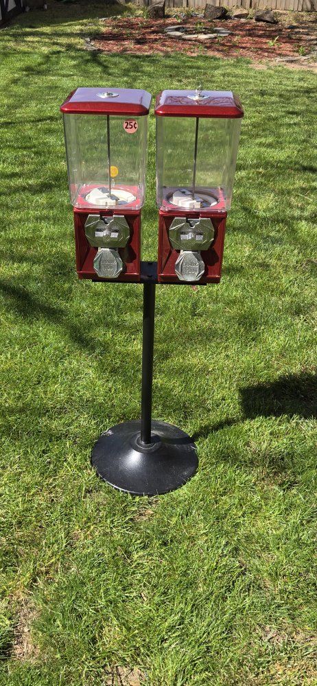 Vintage Gumball Machine Double Stand 25 Cent Candy Dispenser w/ Key