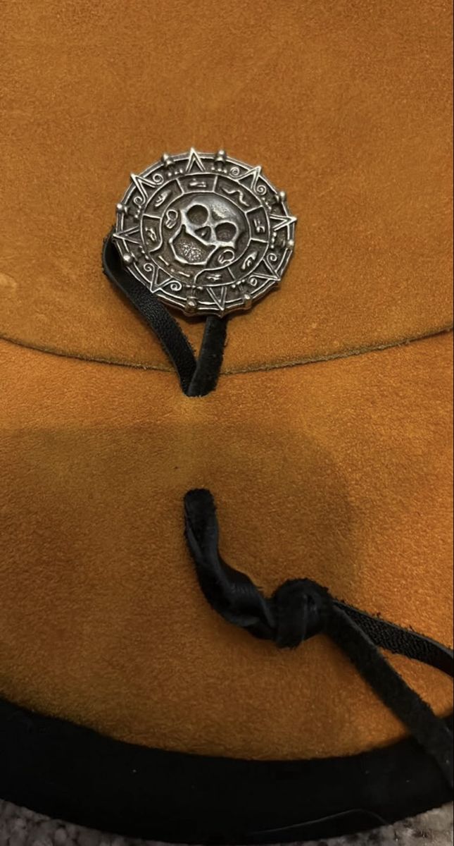 Main image 10