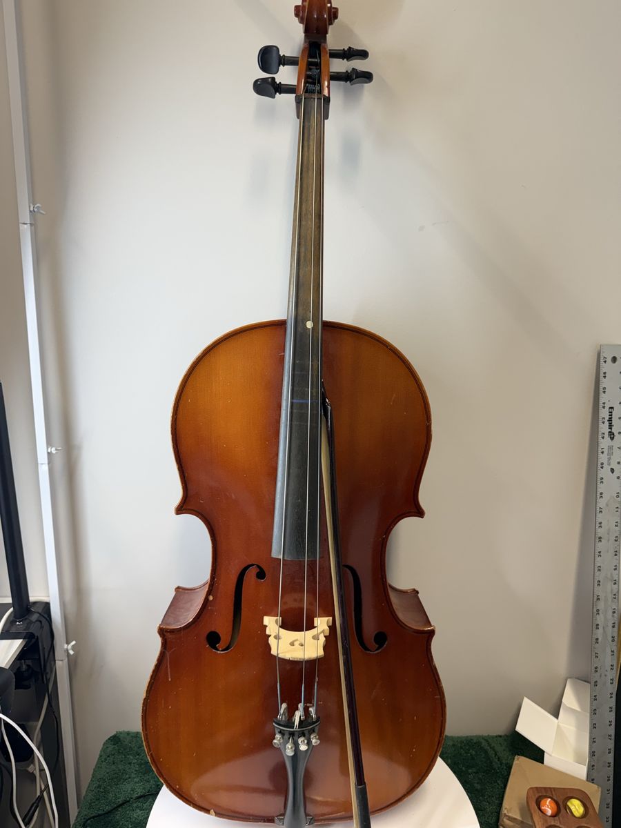 4/4 Student Cello - Needs 1 String - Bow Needs New Hair - Has Wear and Tear