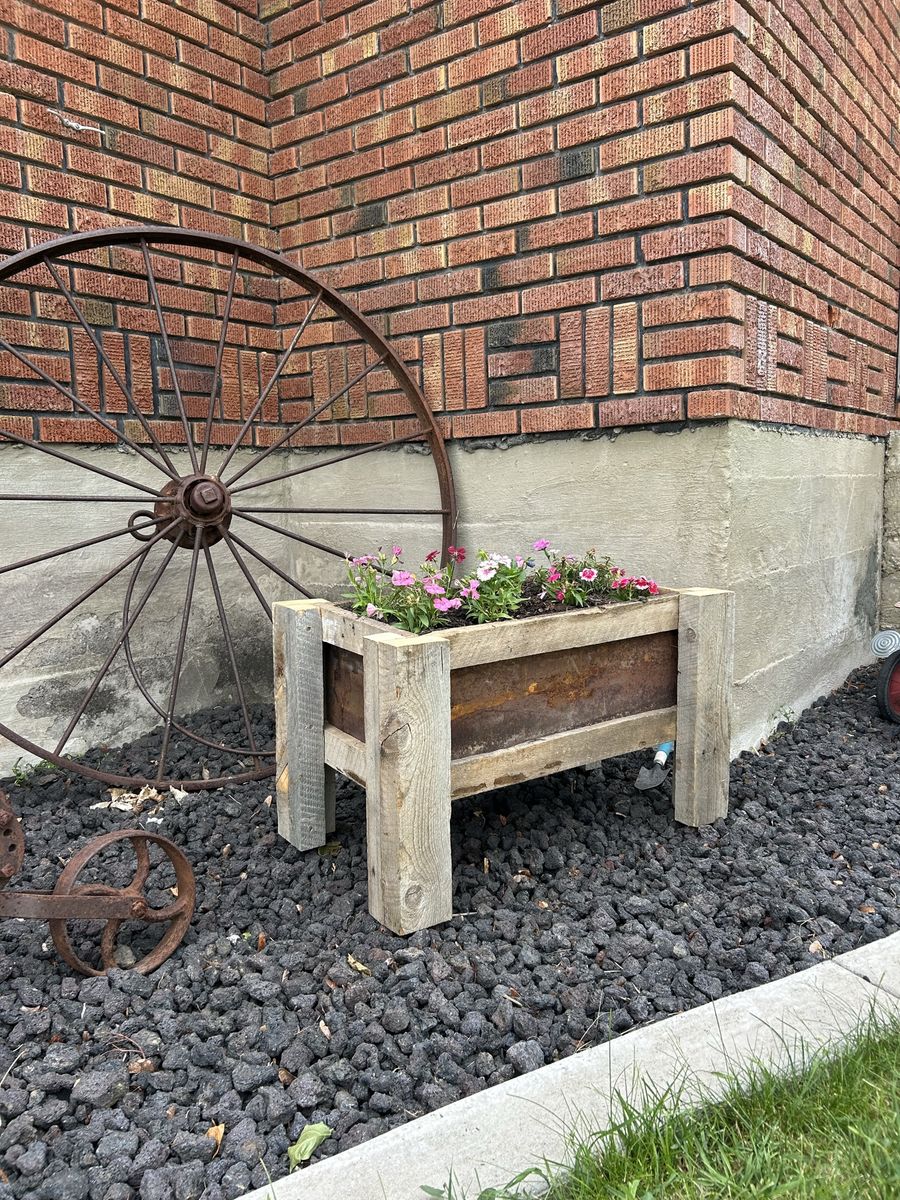 Main image 6
