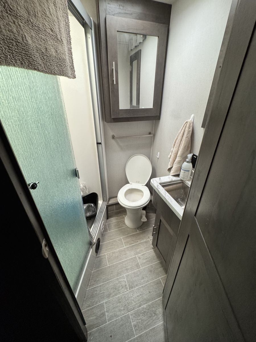 Main image 13