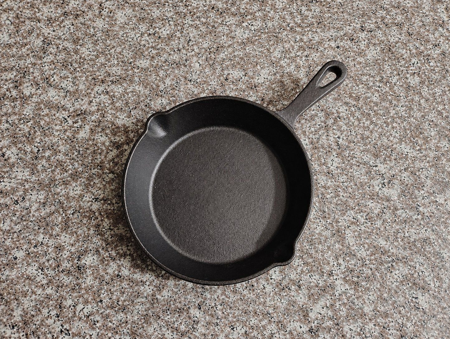 cast iron skillet 6"