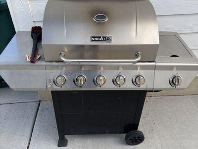 Nexgrill - great grill w/ side burner and propane tank
