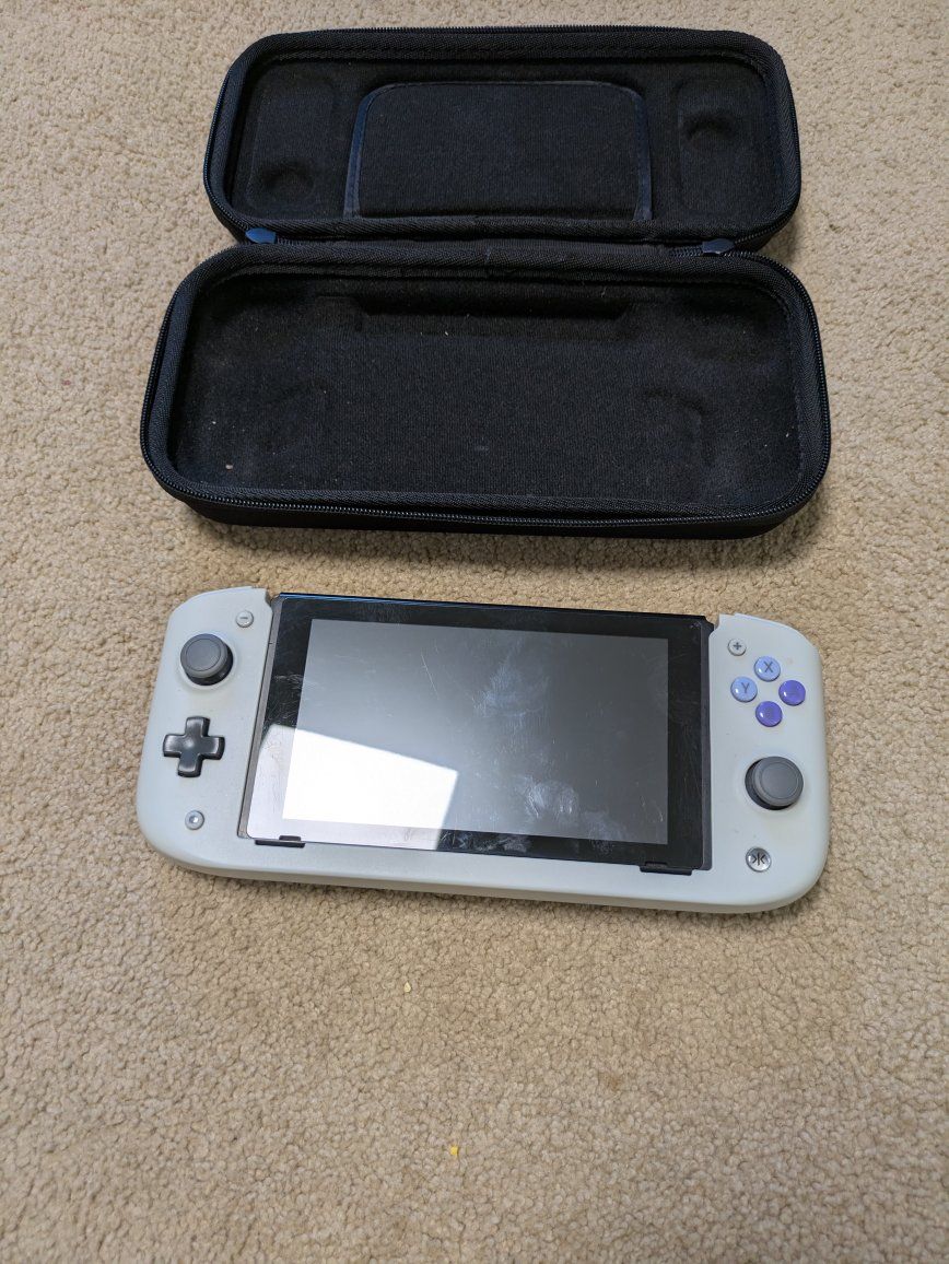 Main image 3